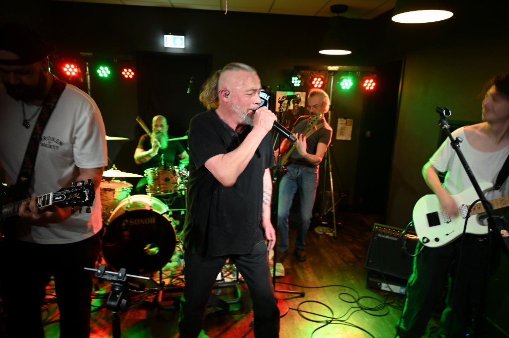 ../Images/10 jaar Ro's Barbershop 332.jpg